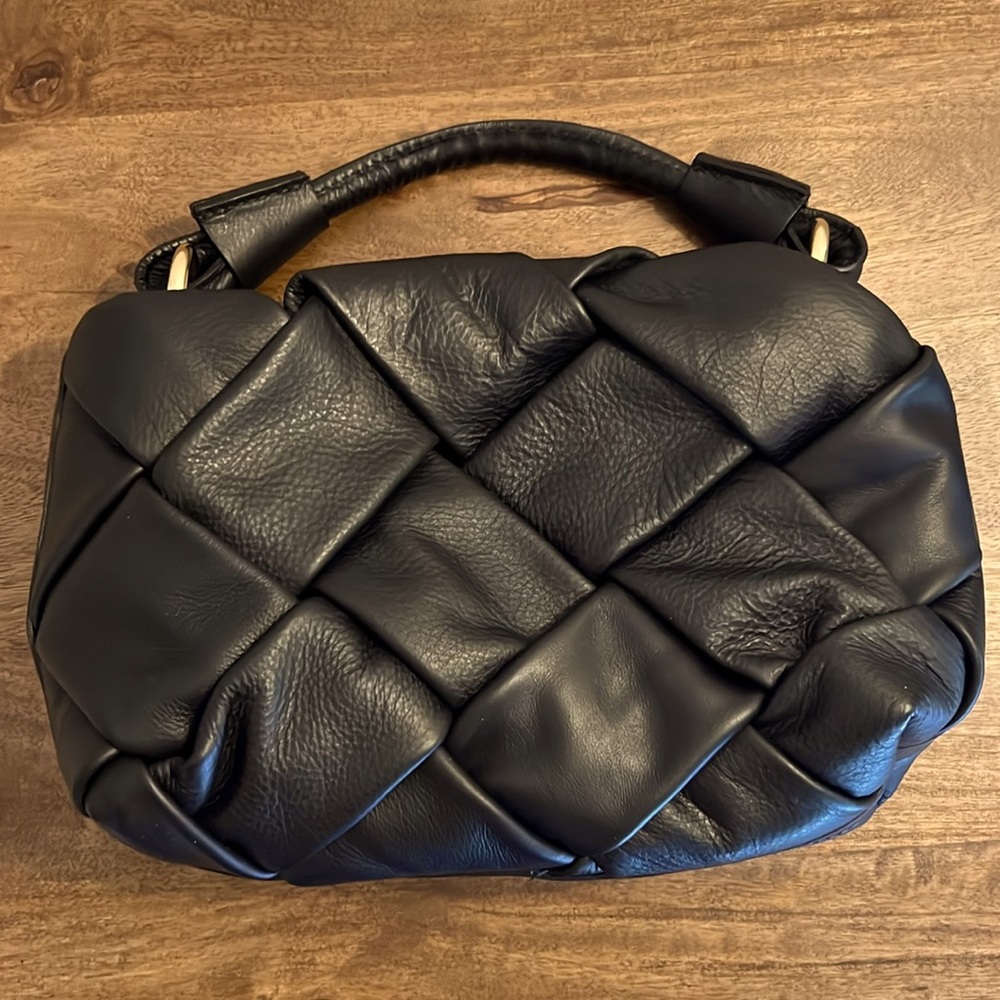 Made in Italy Valentina Fiore Weaved Leather Bag